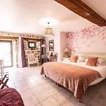 بيت ضيافة Les Granges De Bigose 4*