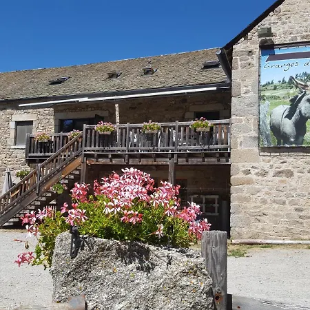 Logis Les Granges De Bigose Maison d'hôtes Rimeize