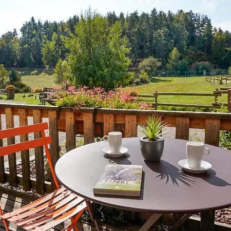 Logis Les Granges De Bigose Guest house